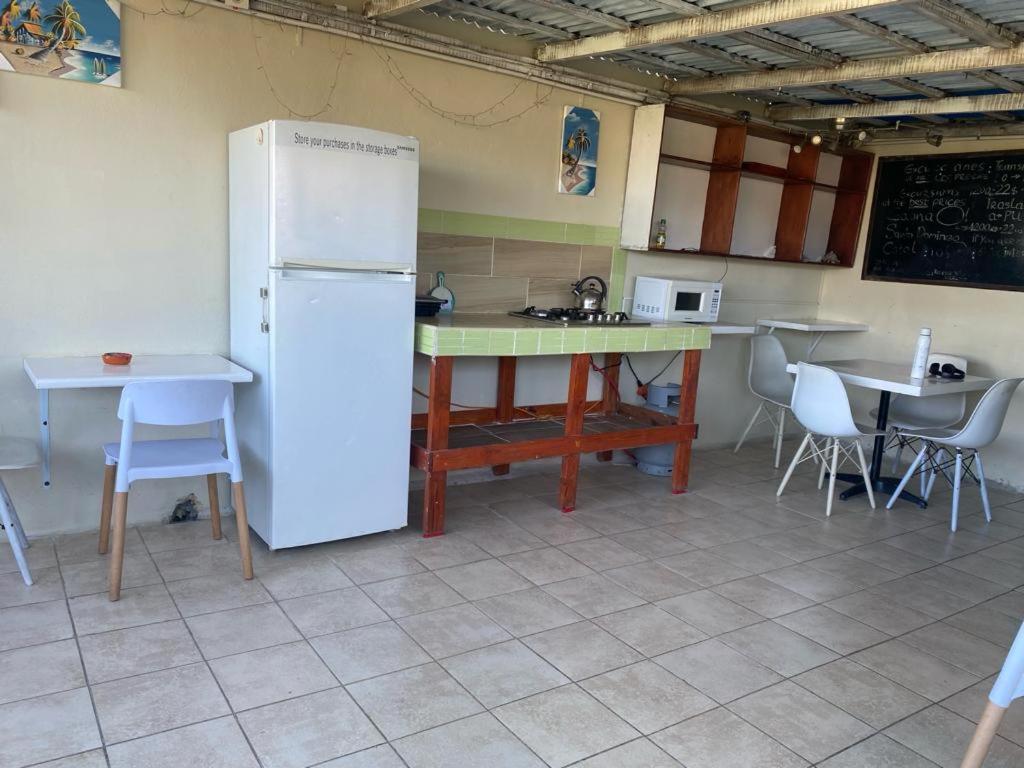 Kuchyň nebo kuchyňský kout v ubytování Hostel Eco Punta Cana
