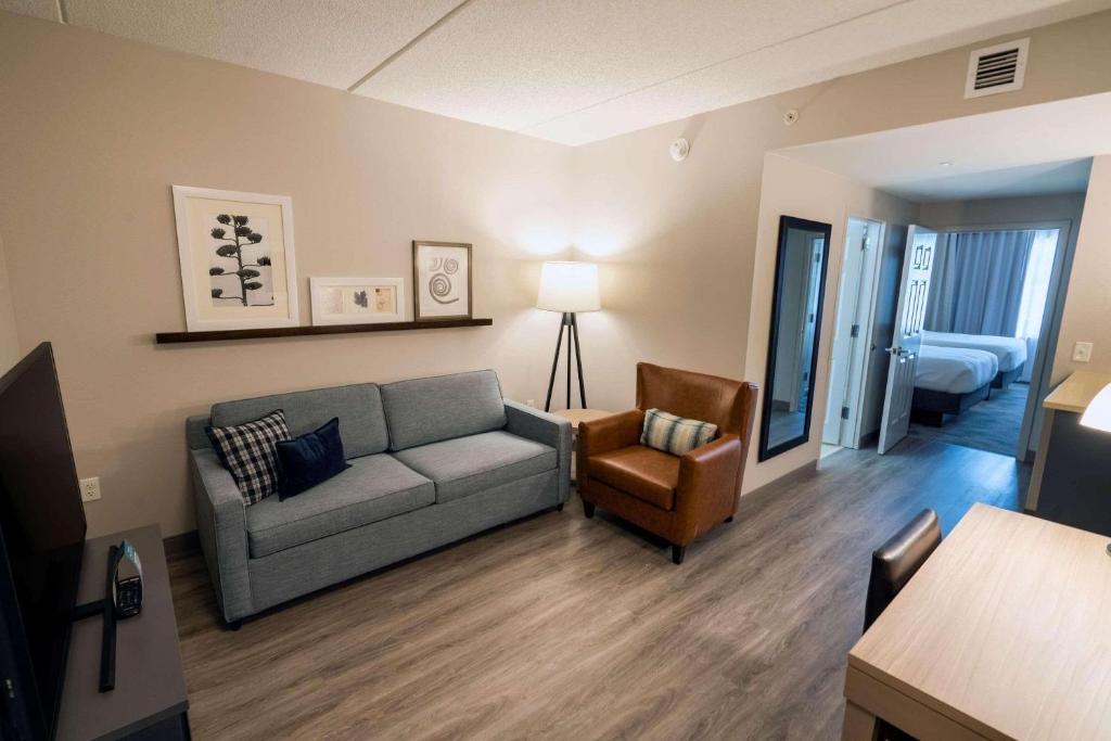 Country Inn & Suites by Radisson, State College Penn State Area , PA photo