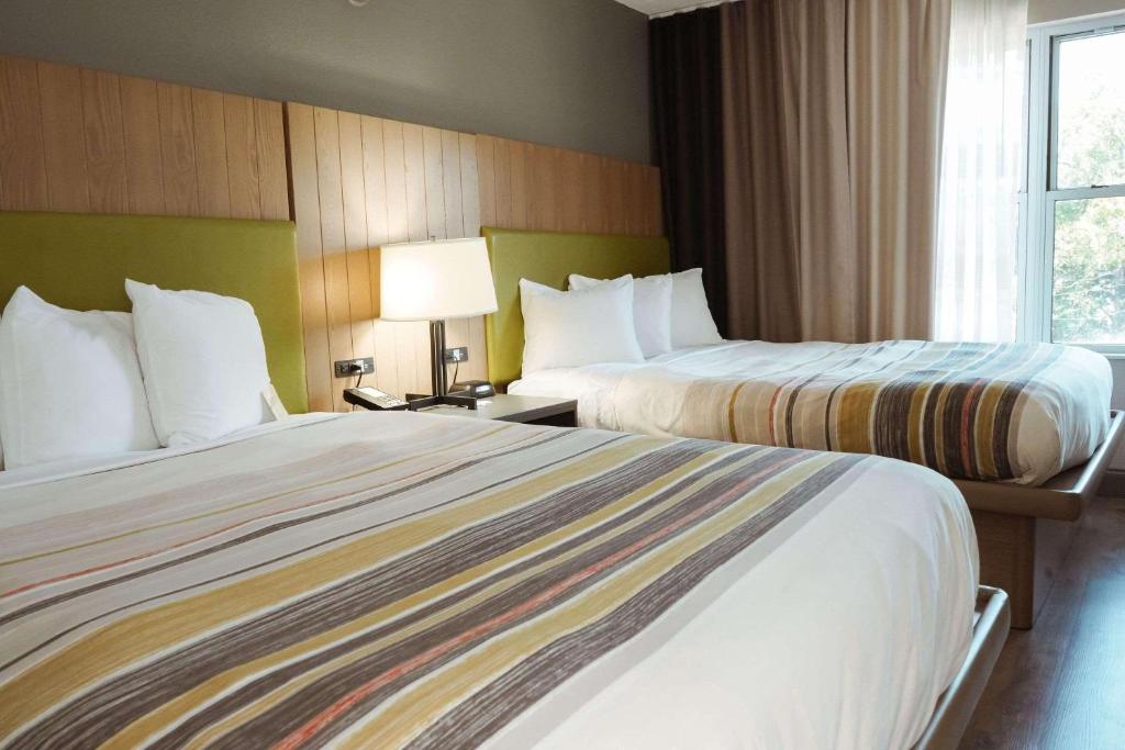 Country Inn & Suites by Radisson, Myrtle Beach, SC photo