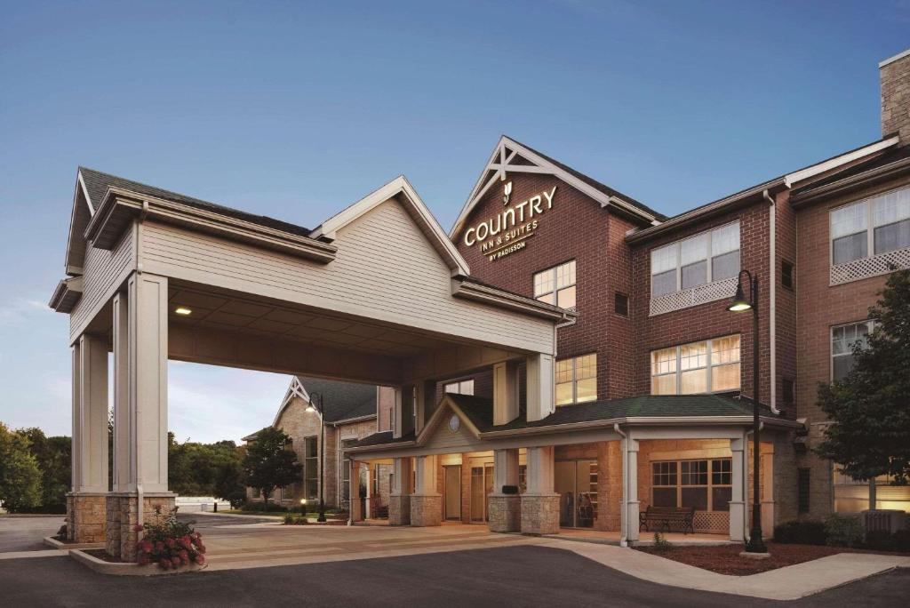 Country Inn & Suites by Radisson, Madison Southwest, WI, Fitchburg