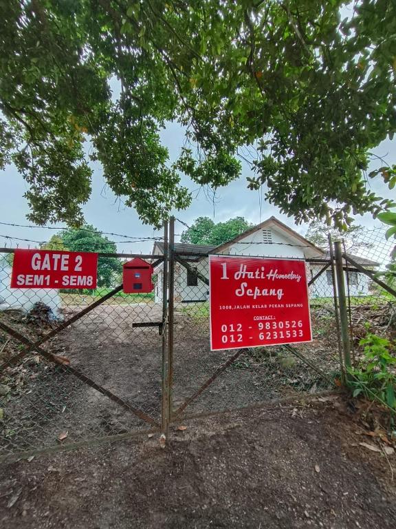 Certifikát, hodnocení, plakát nebo jiný dokument vystavený v ubytování 1 Hati Homestay Sepang