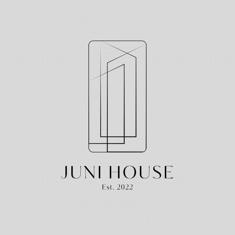 Juni House Chumphon photo