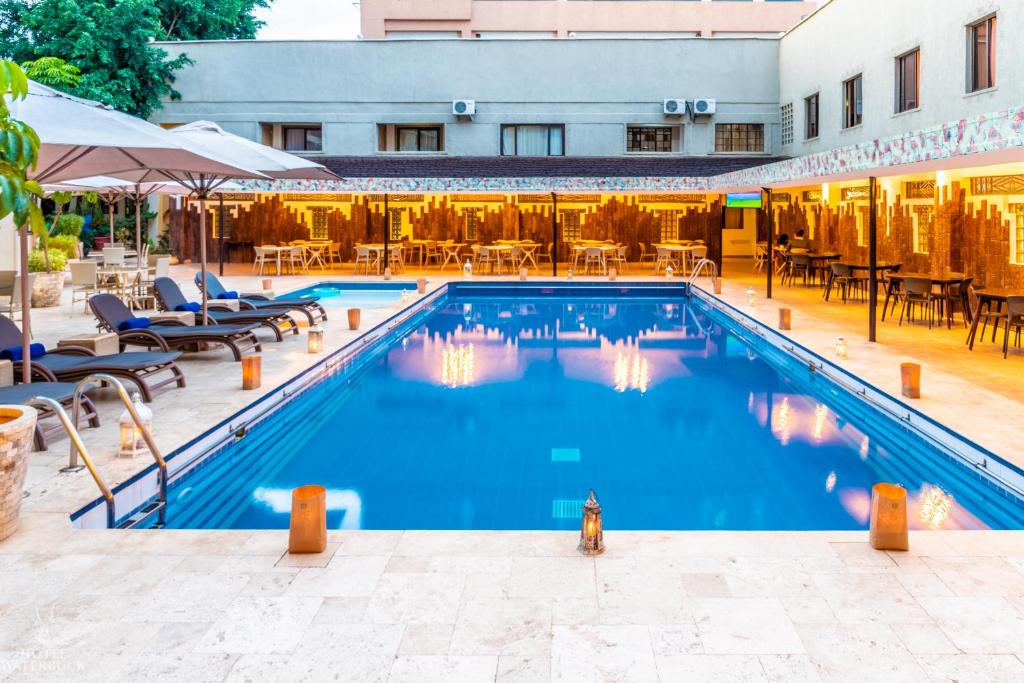 Bazén v ubytování Hotel Waterbuck nebo v jeho okolí
