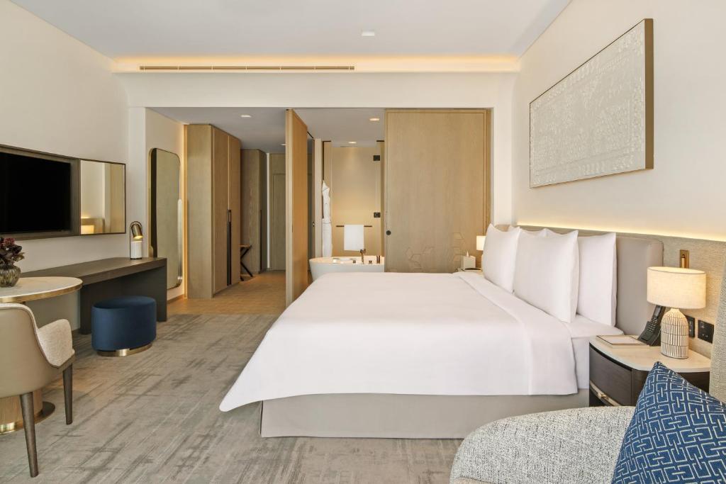 Palace Dubai Creek Harbourにあるベッド