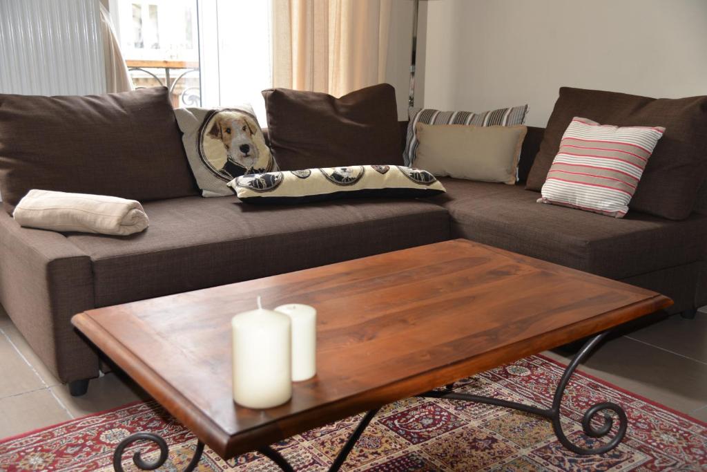 Appartbrussels - One-Bedroom Apartment With Balcony On 1st Floor