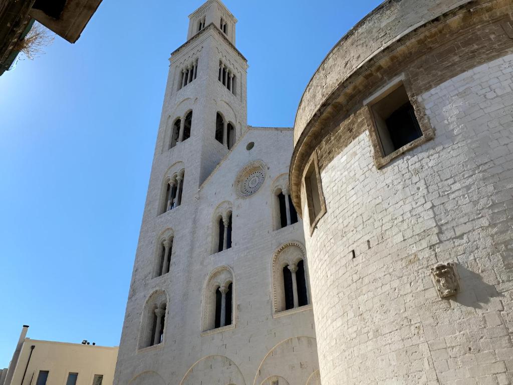 Zdjęcie z galerii obiektu Bari LandLord 8 - Una Finestra sulla Cattedrale w mieście Bari