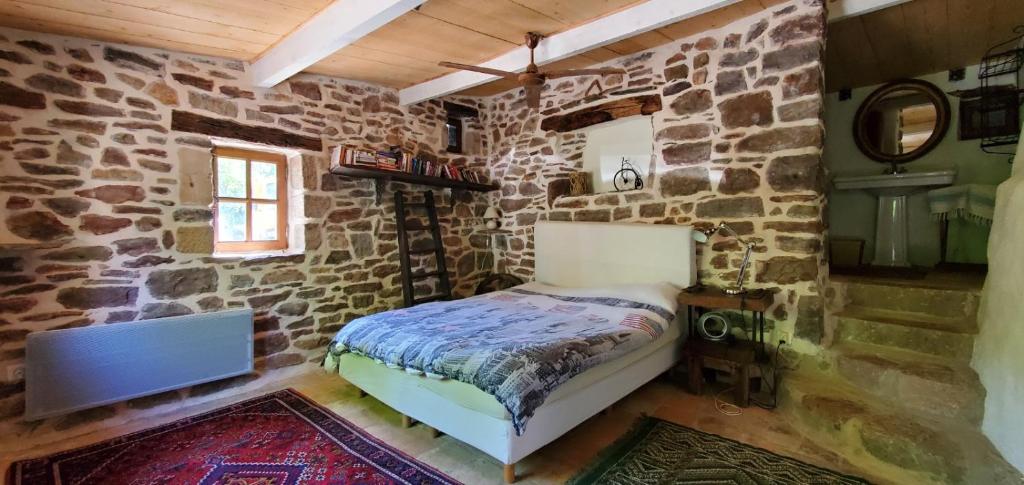 Легло или легла в стая в Les Boissèdes, maison de caractère au cœur des Vans