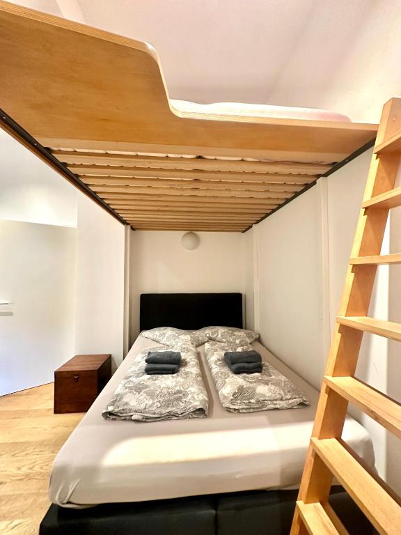 Moderne Apartments in attraktivem Altbau - Moderne Wohnung Im Erdgeschoss (bis Zu 3 Personen)