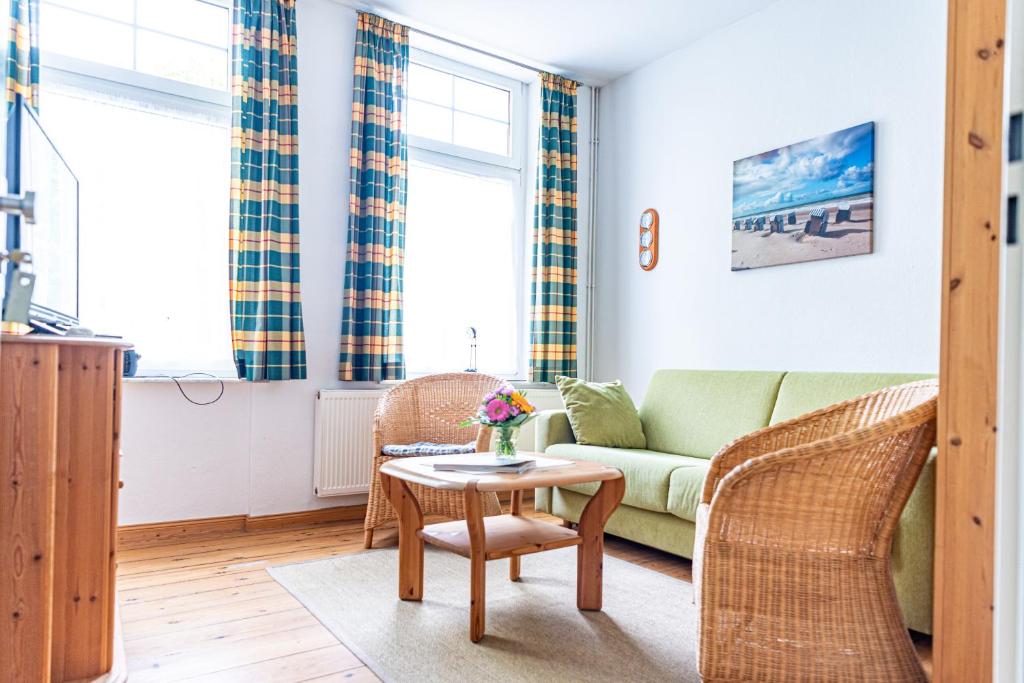 Haus Silko - FeWo in top Lage - 3 min zum Strand direkt am Kurpark - Apartment Mit Balkon