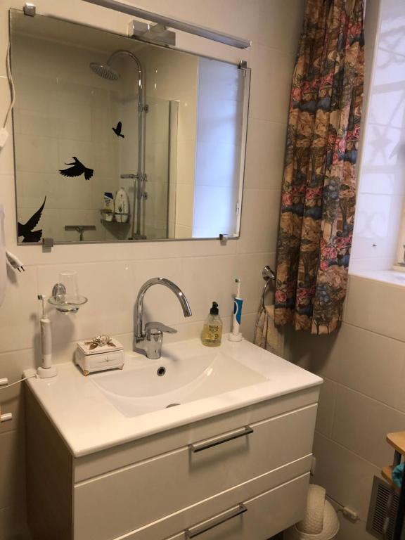 Salle de bains dans l'établissement Le Voyageur
