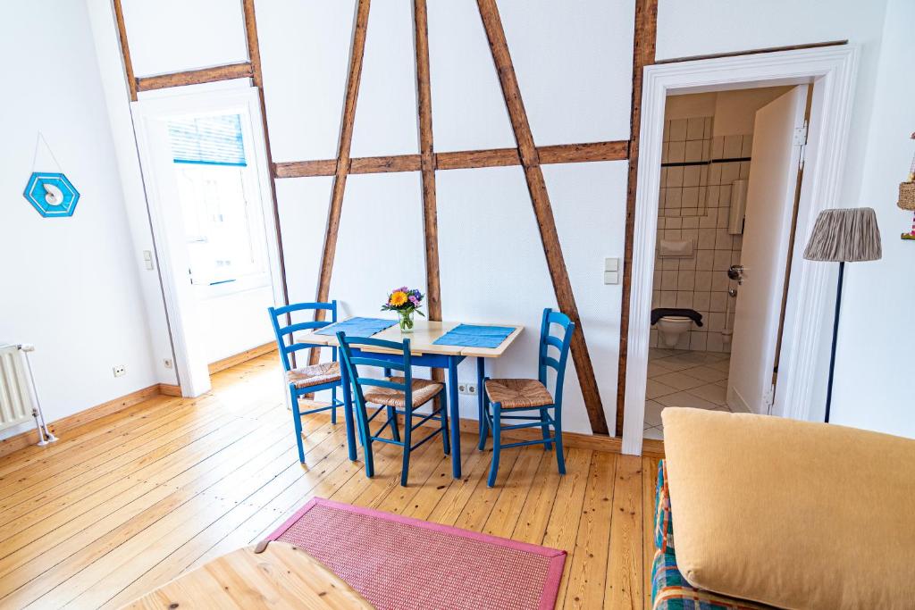 Haus Silko - FeWo in top Lage - 3 min zum Strand direkt am Kurpark - Apartment Mit Gartenblick