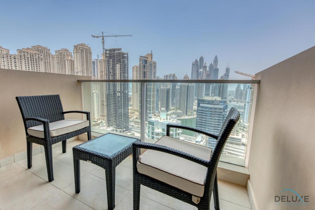 Fotografie z fotogalerie ubytování Posh 1BR at The Address Residences Dubai Marina by Deluxe Holiday Homes v Dubaji