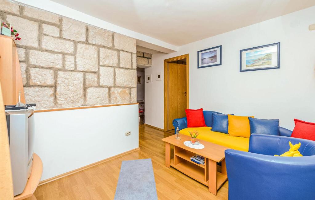 Et opholdsomr&aring;de p&aring; Pet Friendly Apartment In Cavtat With House Sea View