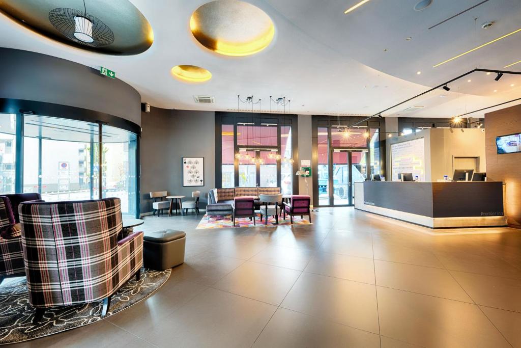 Premier Inn Heilbronn City Centreにあるシーティングエリア