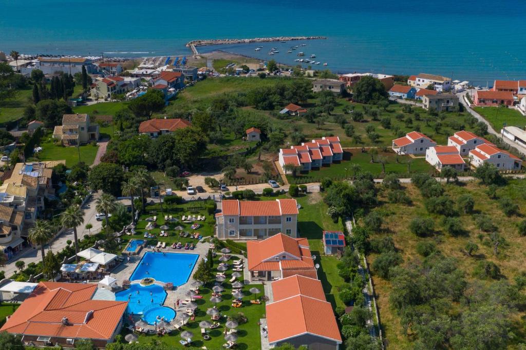 Blick auf Theodoros Resort aus der Vogelperspektive