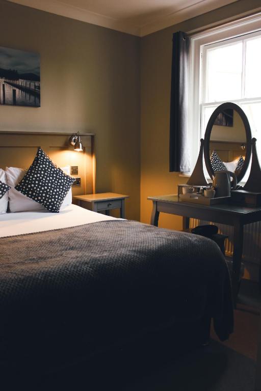 The Kings Arms - Superior Double Room
