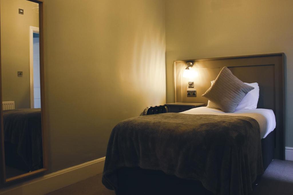 The Kings Arms - Superior Single Room