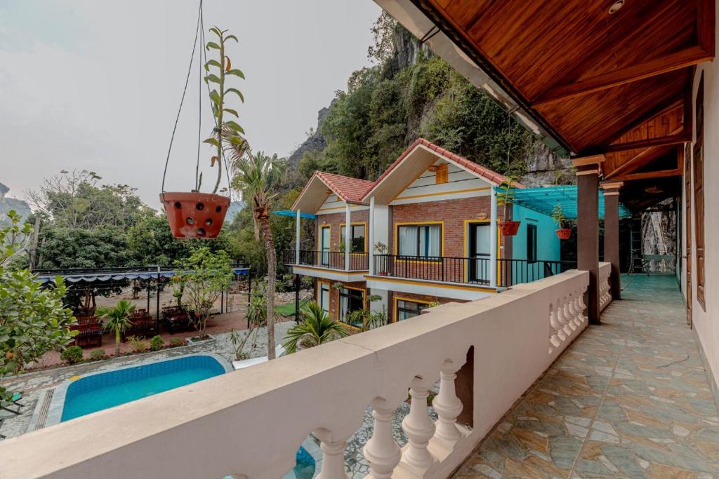 Tam Coc Green Mountain Homestay - 1