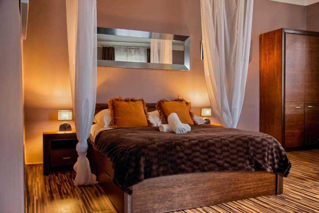 Mikołajska 5 Apartments - Deluxe Apartment - 8