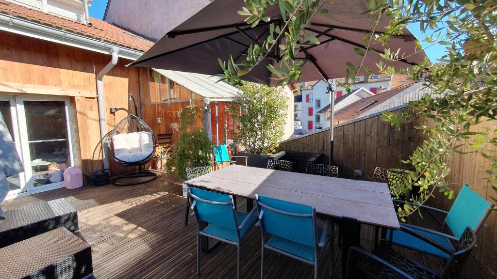 Photo de la galerie de l'établissement LA MAISON SWAN plein centre ville Gérardmer, à Gérardmer