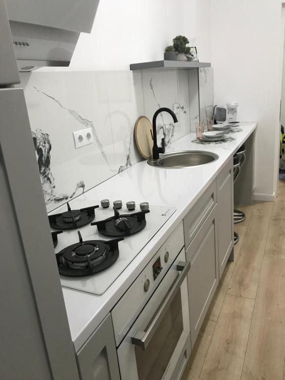 Kuchyňa alebo kuchynka v ubytovaní Smart Residence