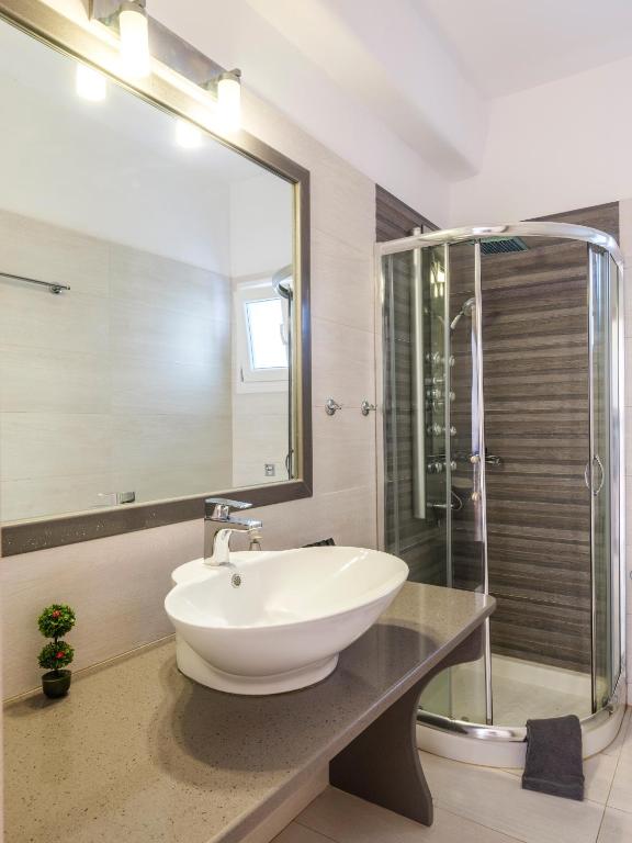 Evi Suites & Villas - 7