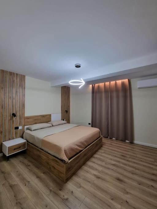 City Center Flat with a Great View - Imazhi 2