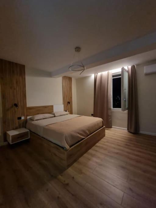 City Center Flat with a Great View - Imazhi 7