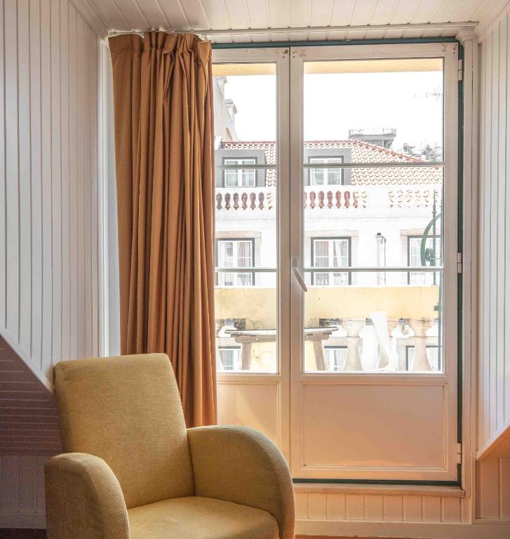 Grande Pensao Residencial Alcobia - Resim 41