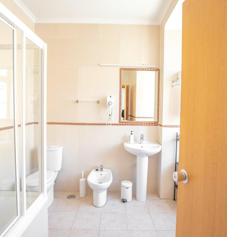 Grande Pensao Residencial Alcobia - Resim 45