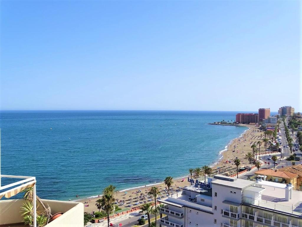 Benalmadena Front Line Sea View 1 Bedroom Large Apartment