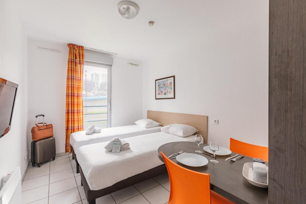 Appart'City Classic Lyon Vaise St Cyr - Resim 17