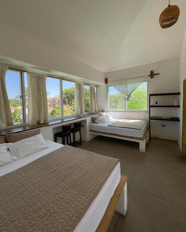 Pacifico El Paredon - Standard Family Room