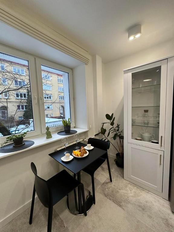 Art Deco Apartment - 5