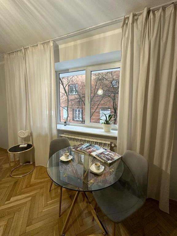 Art Deco Apartment - 19