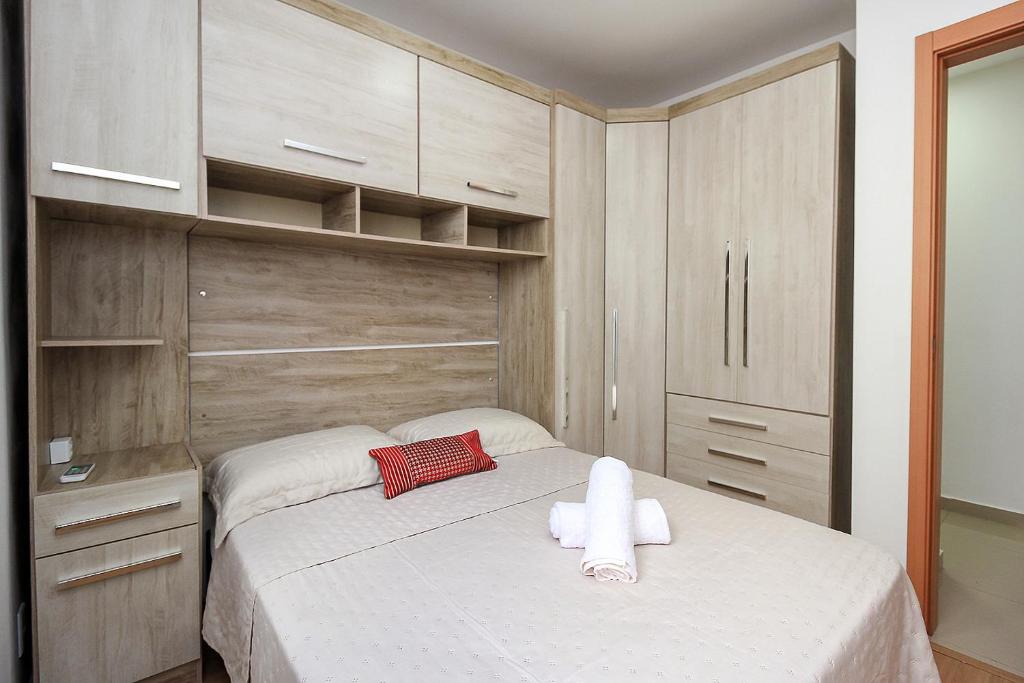 Postel nebo postele na pokoji v ubytování Ap Cloe com piscina próximo ao Aeroporto