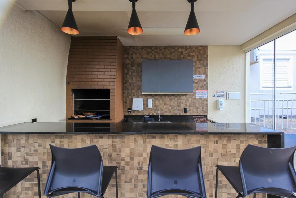 Kuchyň nebo kuchyňský kout v ubytování Ap Cloe com piscina próximo ao Aeroporto