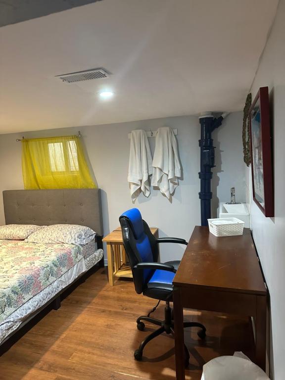 Gallery image of Angelina’s house in Toronto