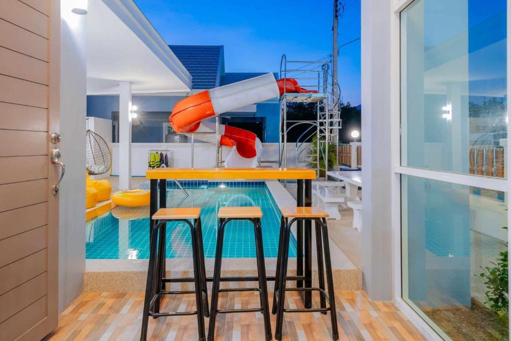 Πισίνα στο ή κοντά στο พลอยพูลวิลล่า ชะอำ 2 Poolvilla Cha-am 2