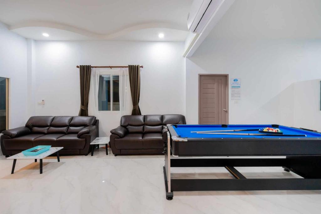 Χώρος καθιστικού στο พลอยพูลวิลล่า ชะอำ 2 Poolvilla Cha-am 2