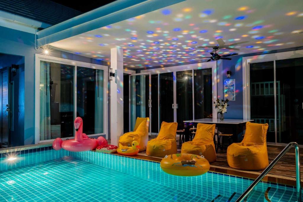 Πισίνα στο ή κοντά στο พลอยพูลวิลล่า ชะอำ 2 Poolvilla Cha-am 2