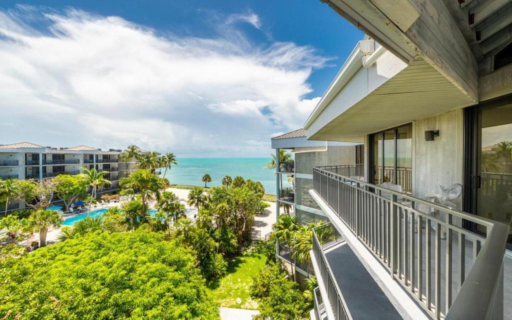 Appartamento dotato di balcone con vista sull'oceano. di Tom's Chicken Coop Key West a Key West