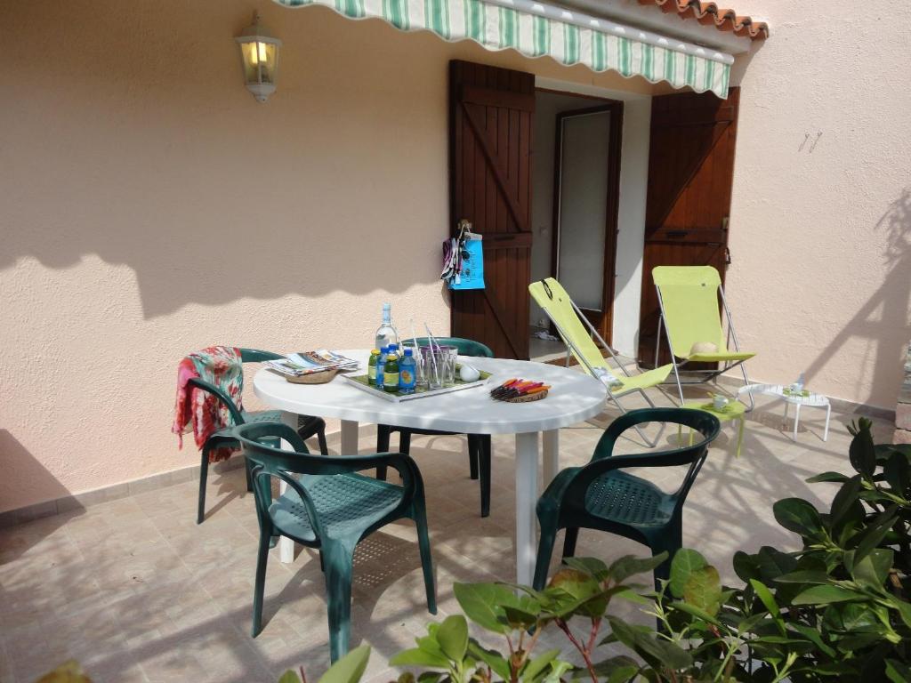 Hôtel Punta e Mare des Chambres ou des Appartements T2 - 8