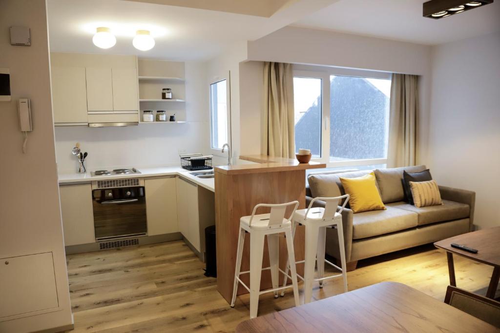 Gente del Sur - Cinco Hermanos - One-Bedroom Apartment With Bay View