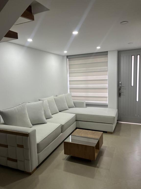 Istumisnurk majutusasutuses The Edge Luxury Home