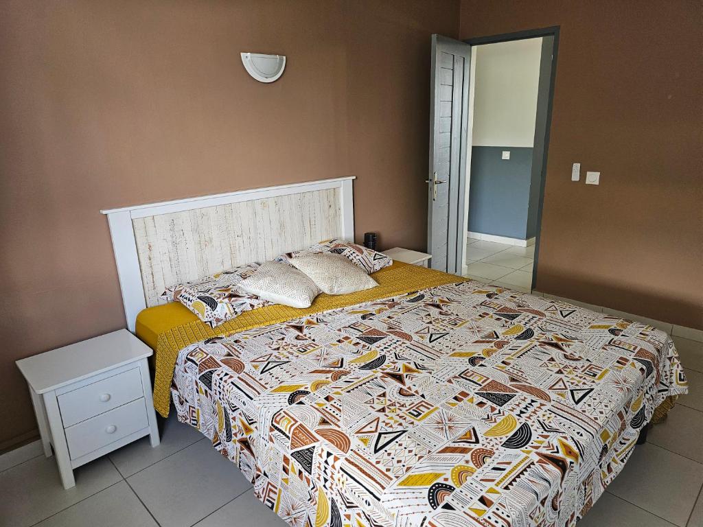 Postel nebo postele na pokoji v ubytování Villa du marquis avec piscine