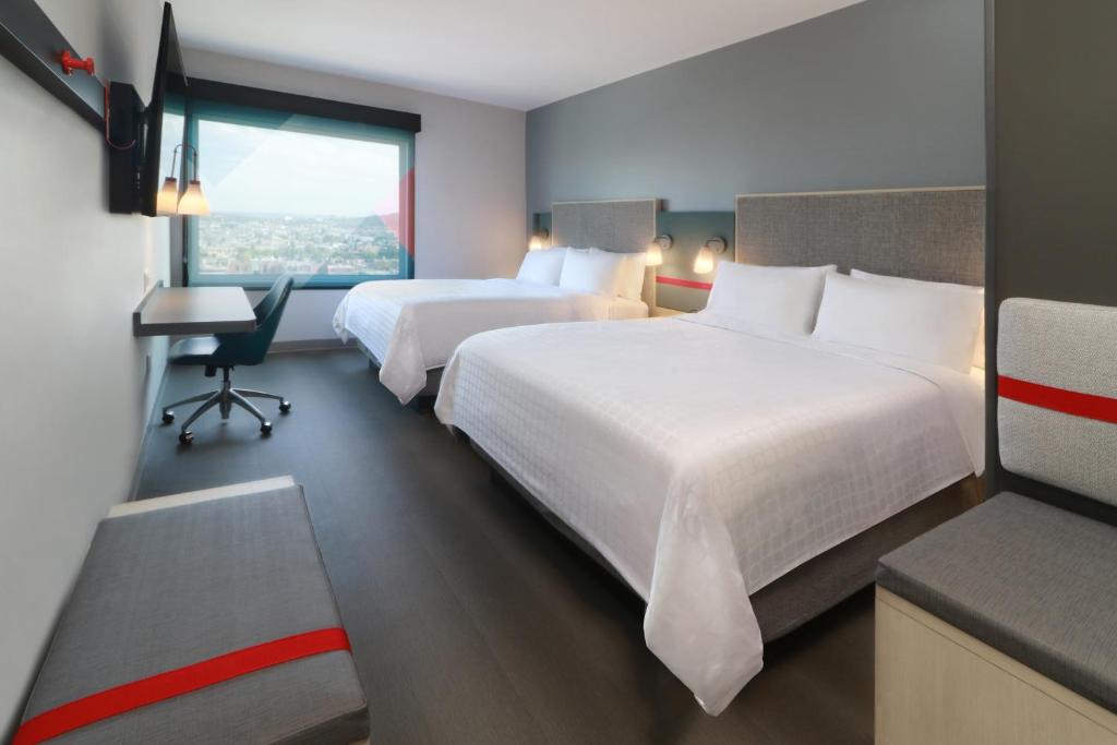 avid hotels - Tijuana - Otay, an IHG Hotel - Camera Standard Con Due Letti Queen