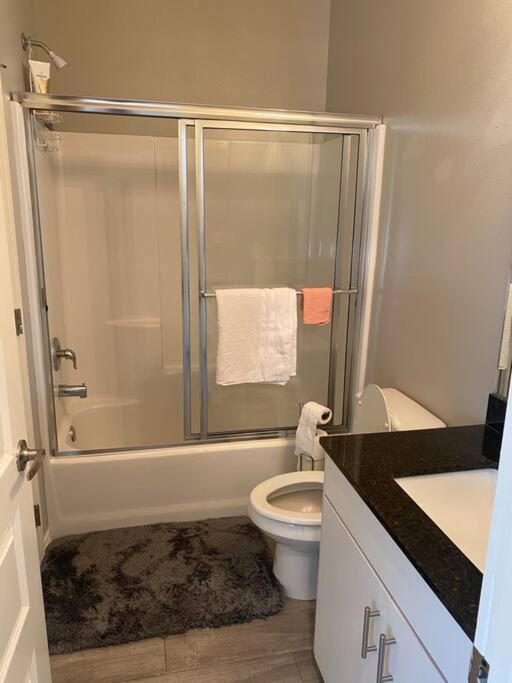 Spacious Getaway near UTRGV photo