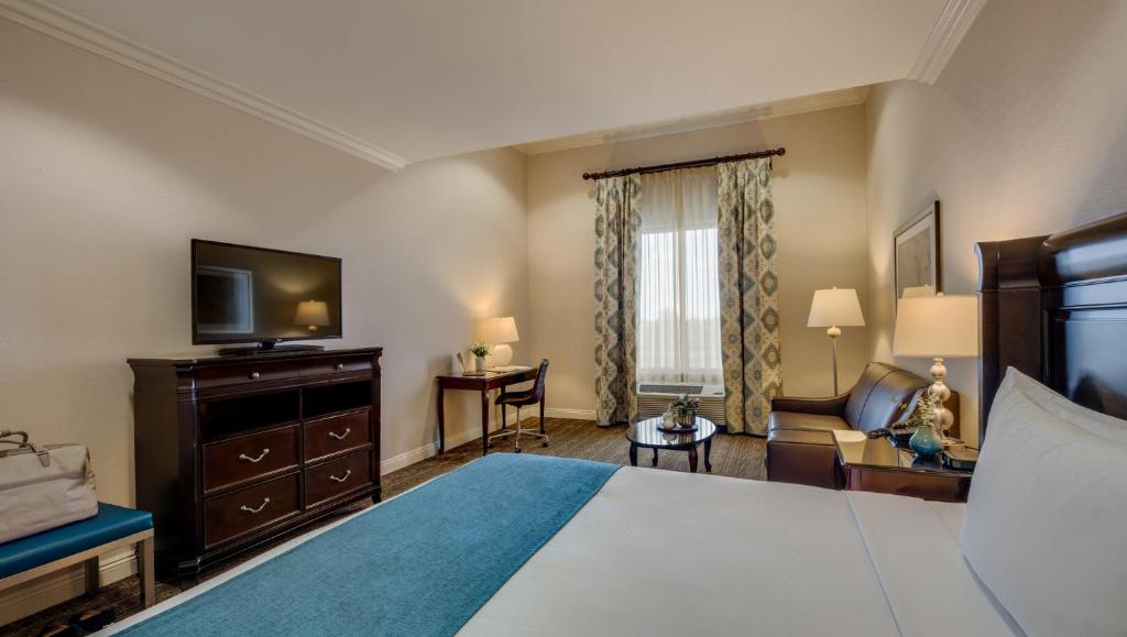 Ayres Hotel Fountain Valley - Huntington Beach - Suite Estudio King Con Sofá Cama