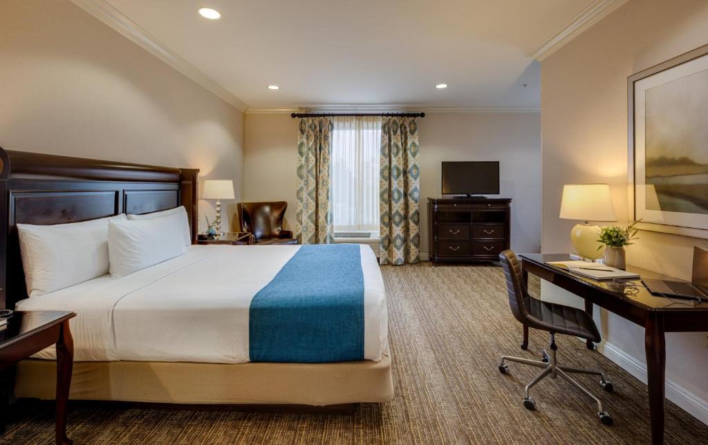 Ayres Hotel Fountain Valley - Huntington Beach - Suite Estudio Esquinera